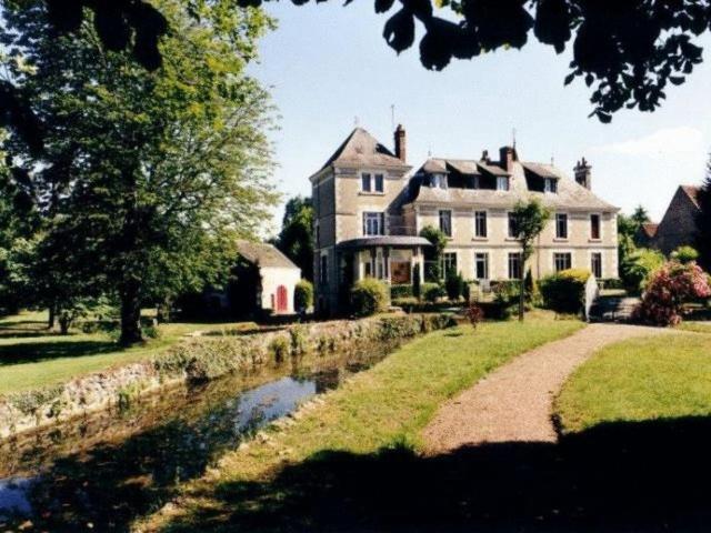 Le Moulin De Francueil Bed and Breakfast Exteriör bild