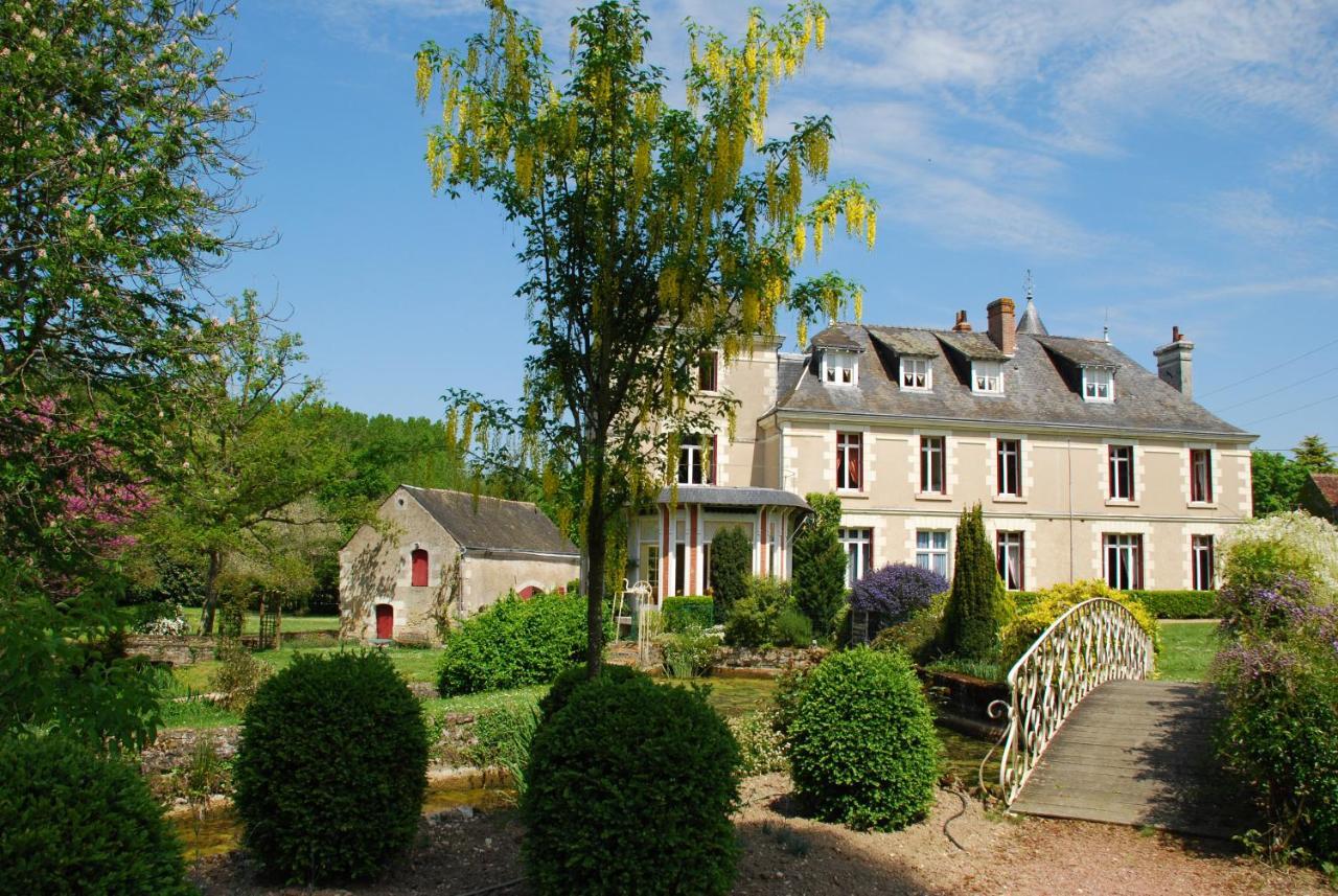 Le Moulin De Francueil Bed and Breakfast Exteriör bild